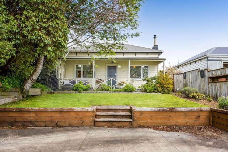 427 Broadway Stratford_1