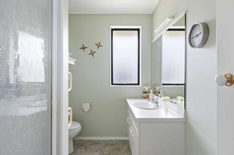 475 Nelson Road Lytton West_14