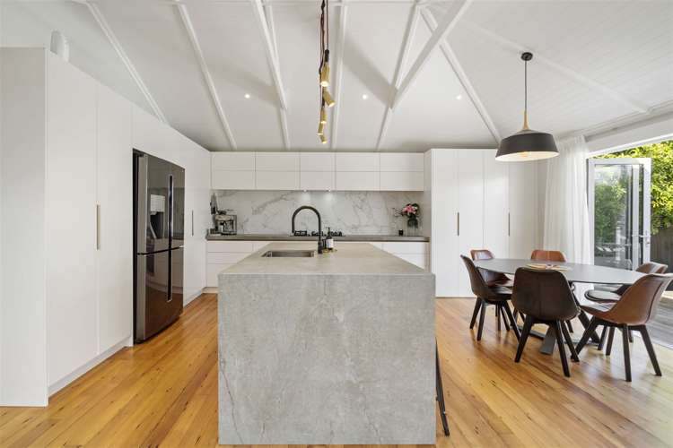 15 North Avenue Narrow Neck_8