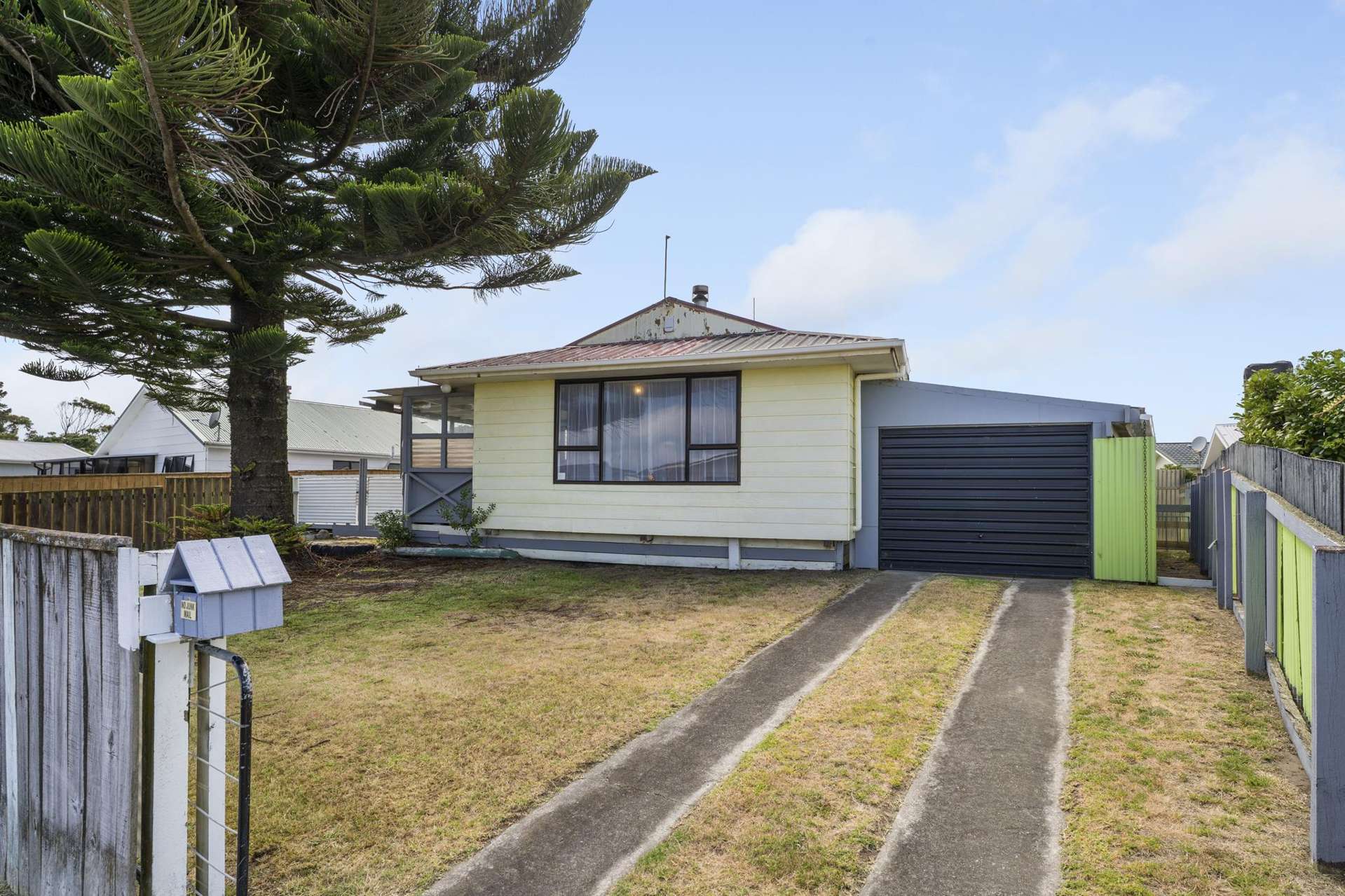 15 Hewson Crescent Otaki Beach_0