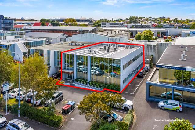 FIRST TIME ON THE MARKET IN 22 YEARS