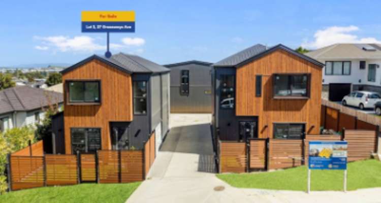2/27 Grassways Avenue_0