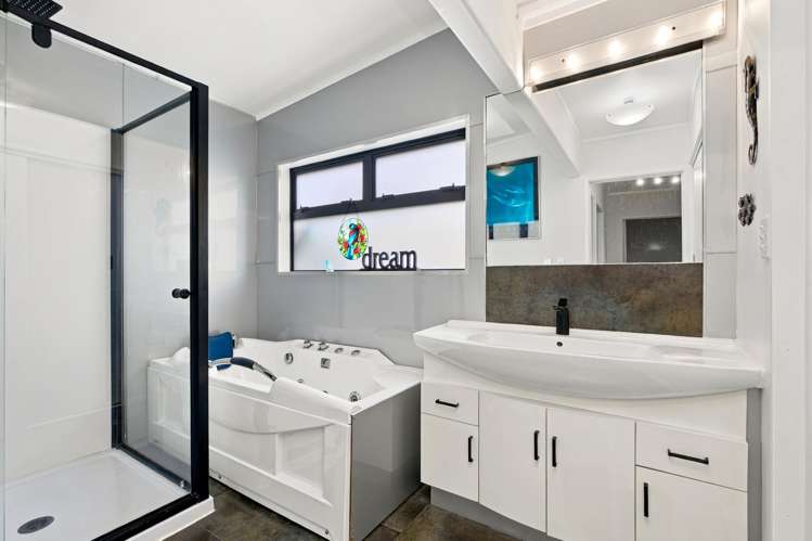 10 Lochinvar Place Hairini_16