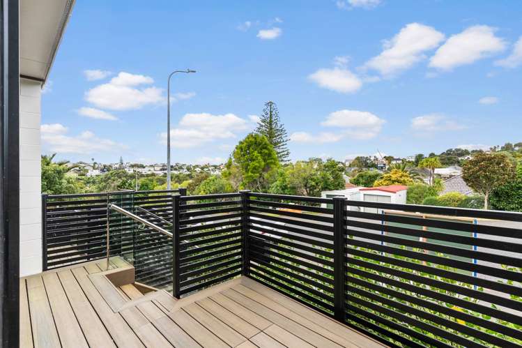 11/32 Karori Crescent Orakei_24