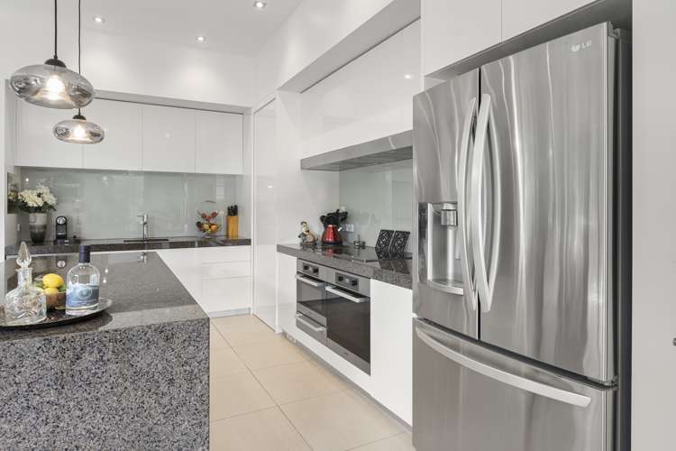 12a Military Road Boulcott_10