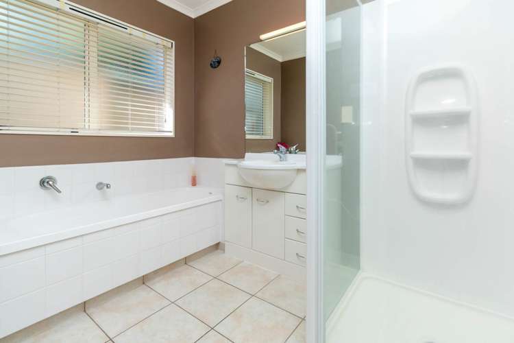 154 Wattle Farm Road Wattle Downs_13