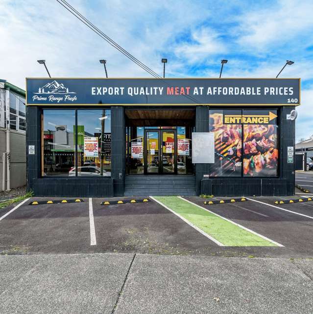 High-Exposure Retail Opportunity