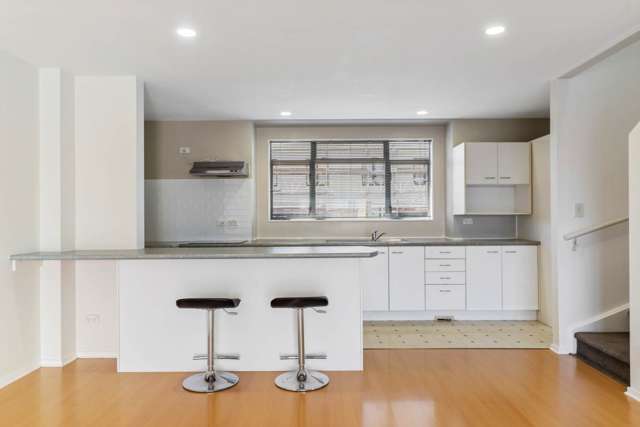 24/14 Ambrico Place New Lynn_3