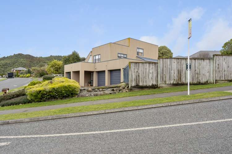 2 Betty Watt Grove Riverstone Terraces_17