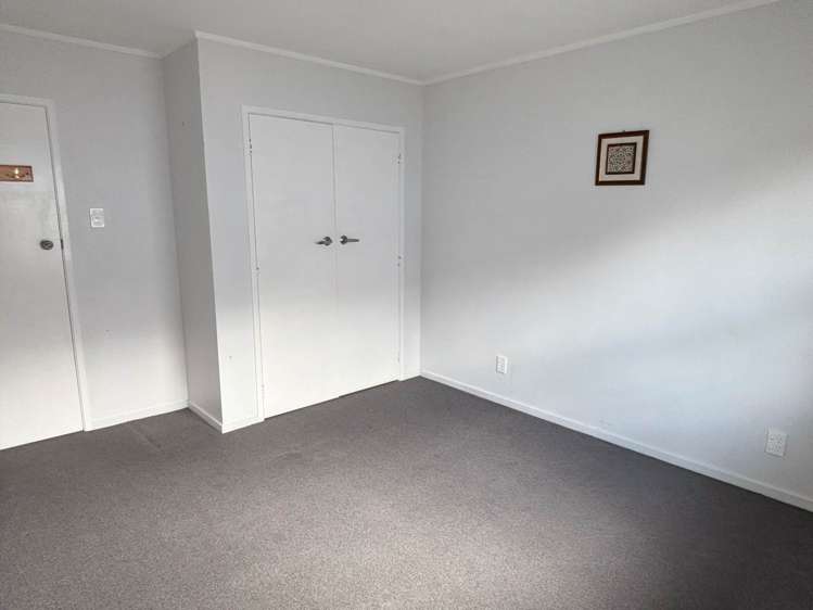 2/81 White Swan Road Mt Roskill_6