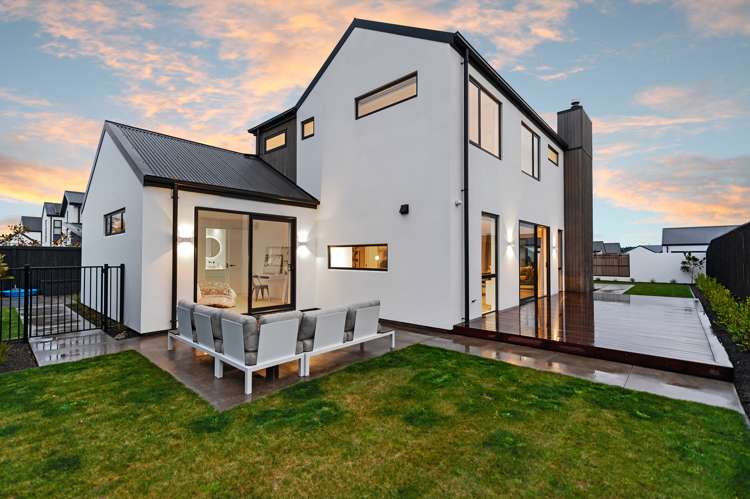 23 Nederland Avenue Burwood_21