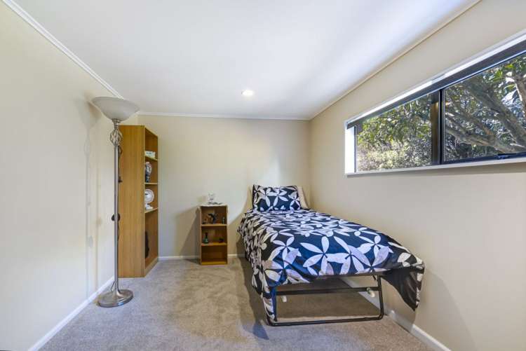 8 Newall Avenue Stoke_14