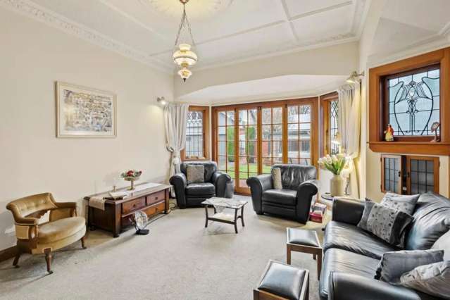 209 Victoria Avenue 2138_2