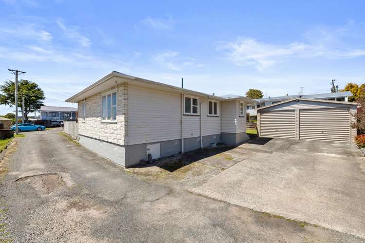 21 Hinemoa Avenue Taupō_20