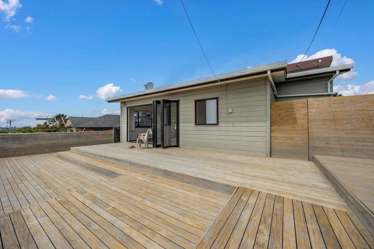 517 Whangaparoa Road_2