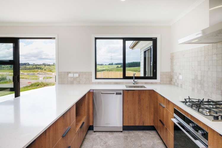 4 Corfu Crescent Fitzherbert_3