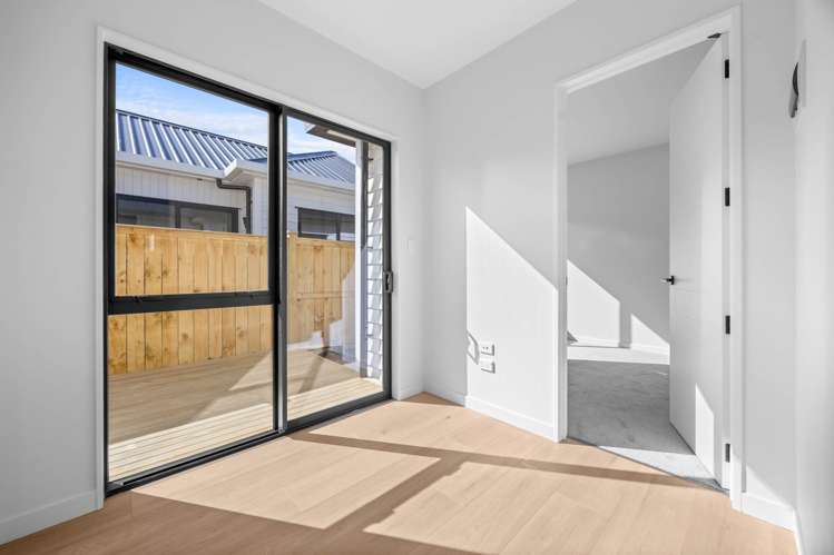 16 Tuwai Crescent Opaheke_7