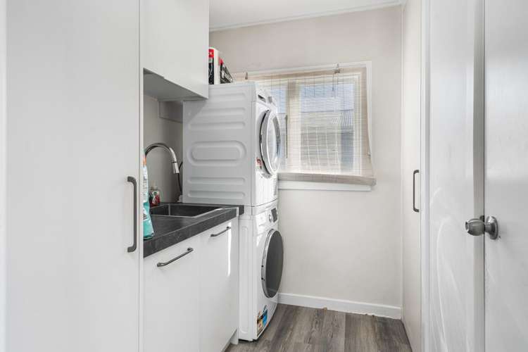 21 Neill Street Hornby_15
