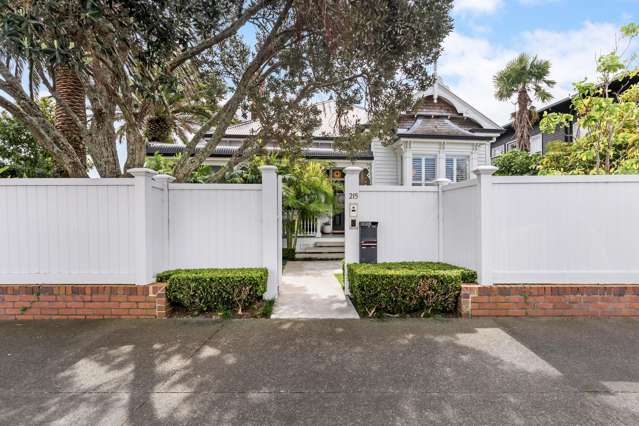 215 Jervois Road