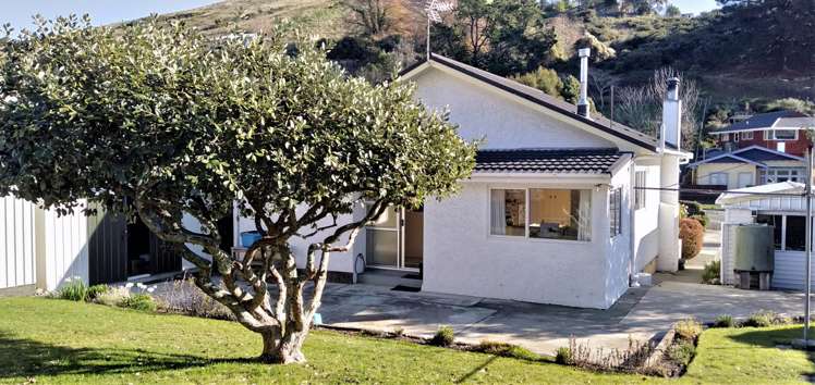 51 Emano Street Toi Toi_12