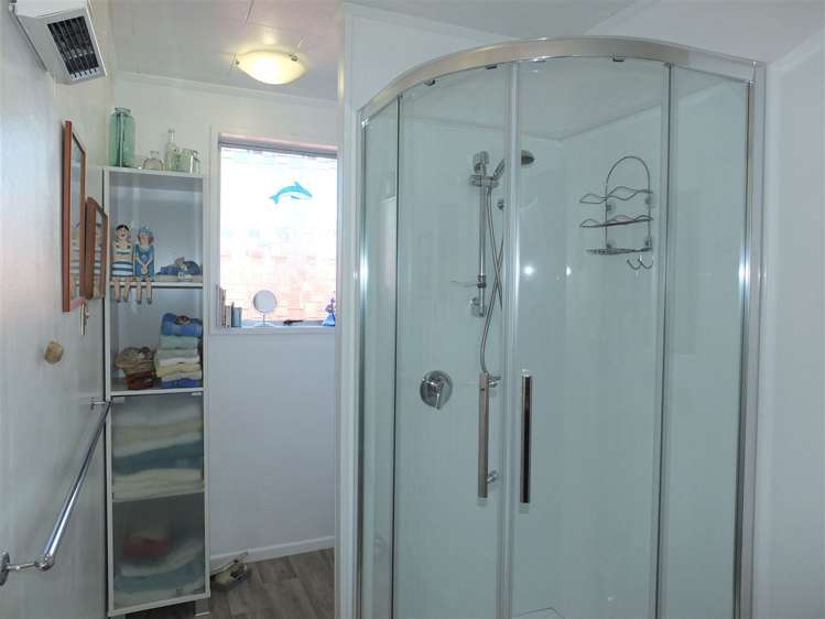 2/21 Oxford Street West End_9