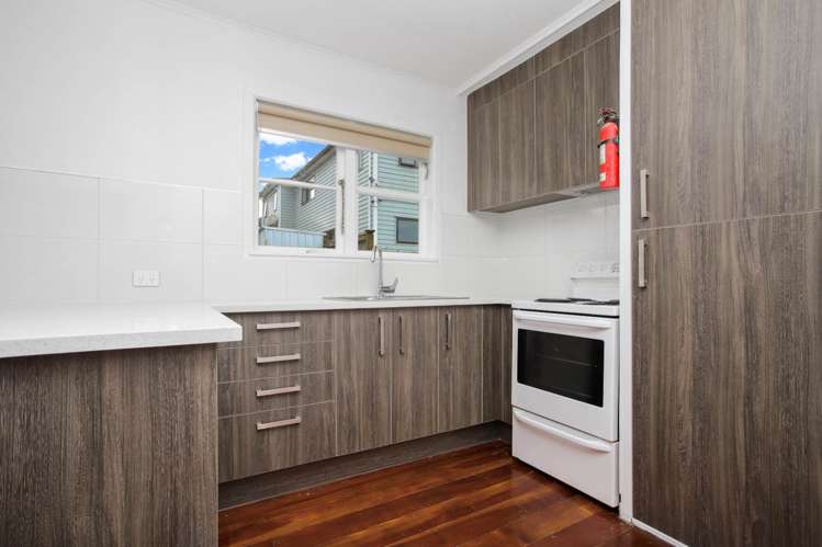 21 Lynwood Road New Lynn_5