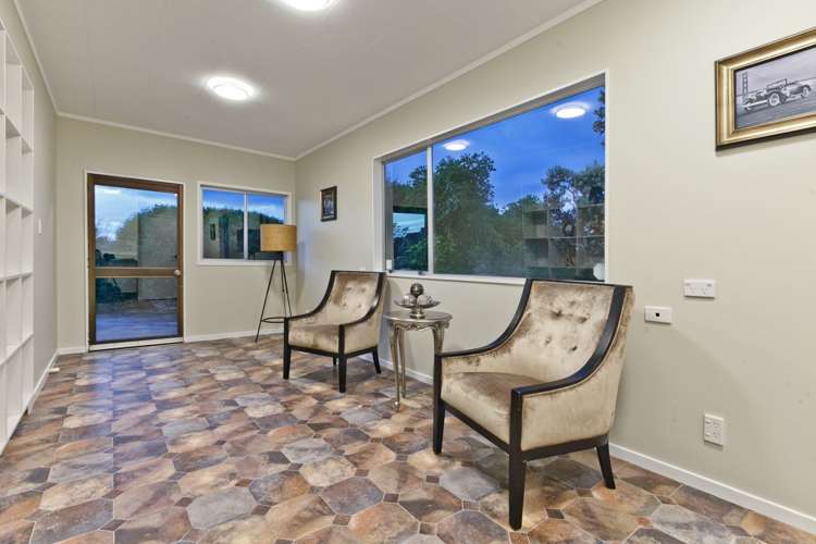 17 Valerie Crescent Okura_18