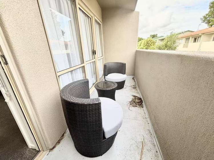 1 Butia Avenue Henderson_10