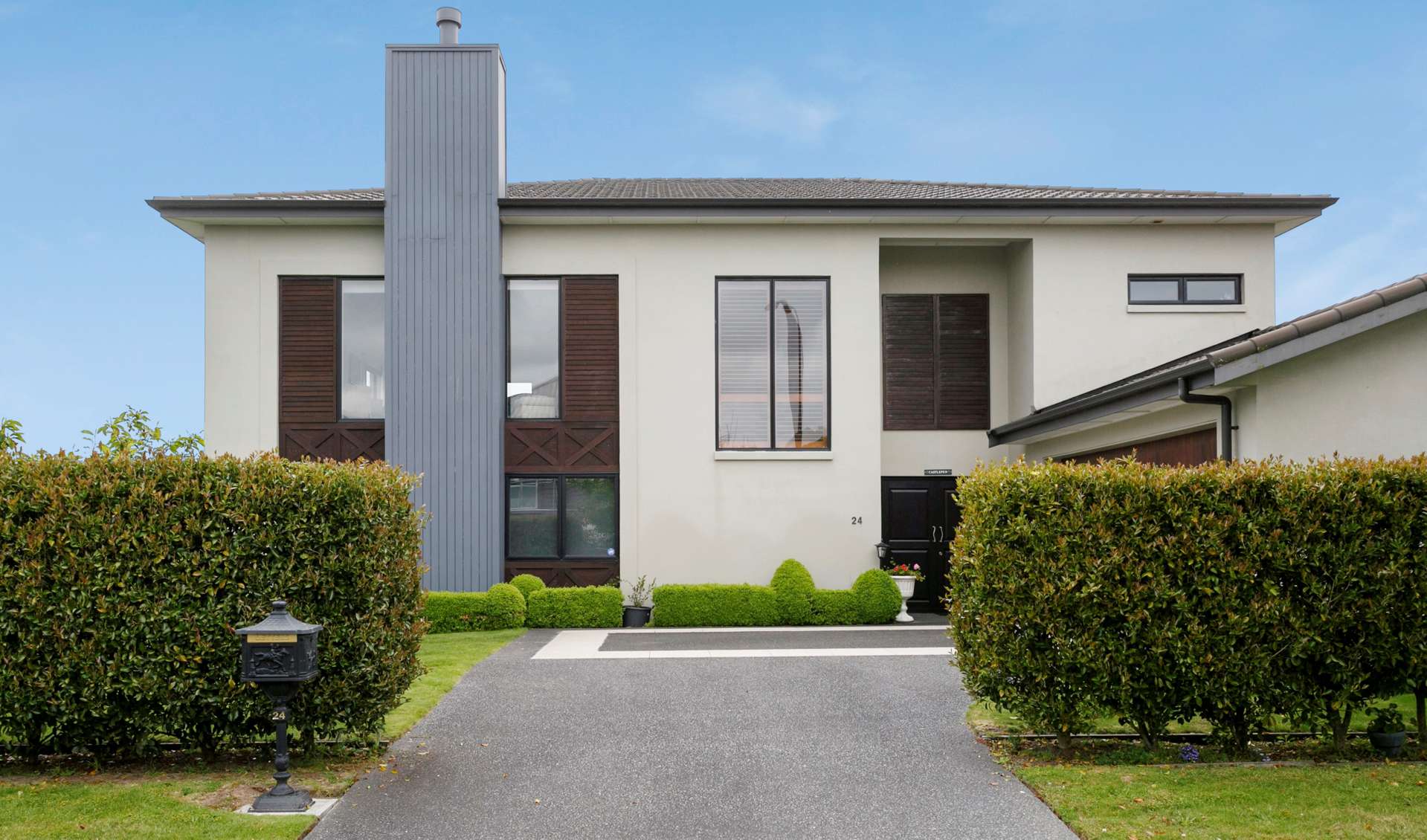 24 Chateau Crescent Rangatira Park_0