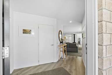 15 Lochiel Drive_3