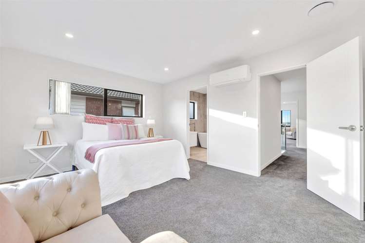 6 Hinoki Way Flat Bush_24