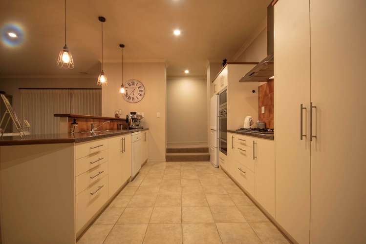 63 Rowesdale Drive Ohauiti_6