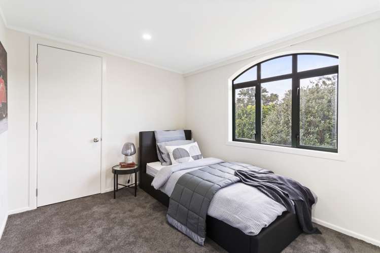 29 Crocombe Crescent Beach Haven_17