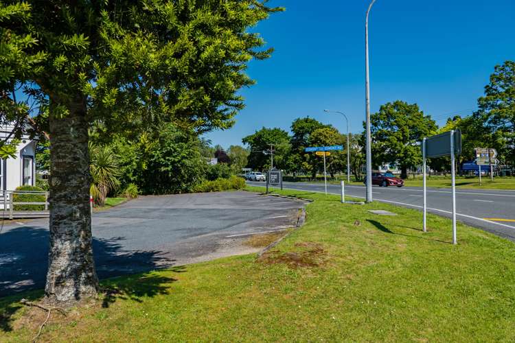 1277 Egmont Road Egmont Village_52