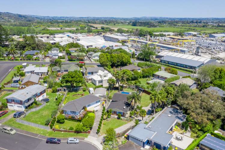 6 April Place Red Hill_22