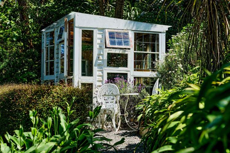 10 and 14 Fortification Road Karaka Bays_23