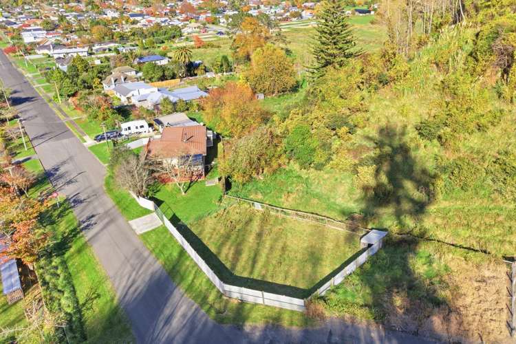65 Roberts Avenue_1