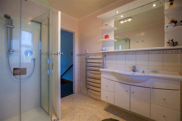 383 Devon Street West Lynmouth_11