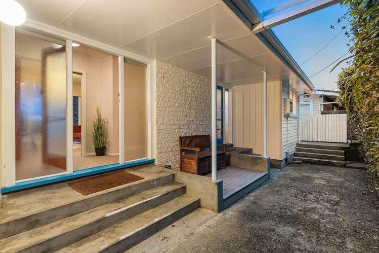 26 Collier Avenue Karori_19