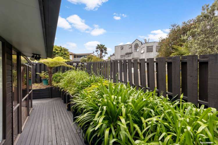 2/2 Fairbanks Place Glendene_20