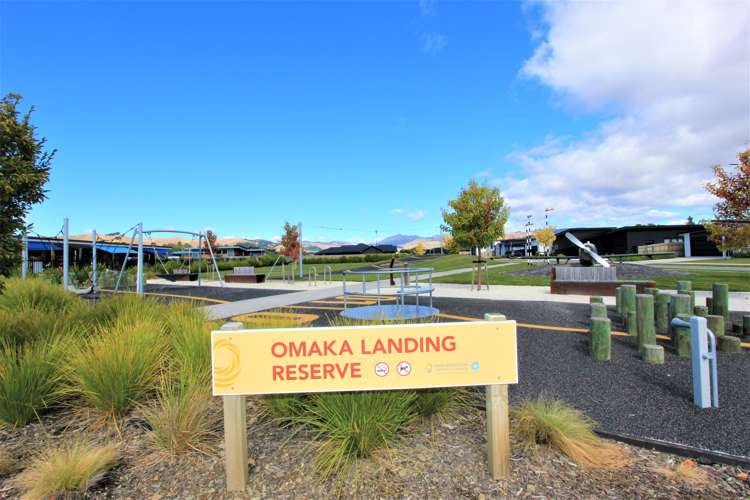 30 Spitfire Drive Burleigh_16