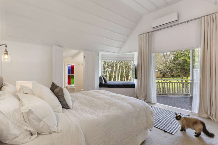 136 Attwood Road Paremoremo_15
