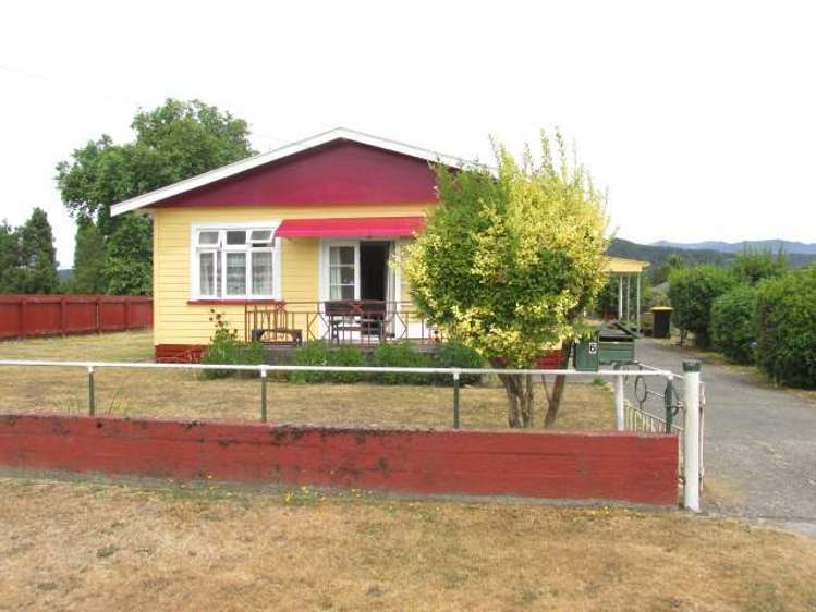6 Crampton Road Reefton_0