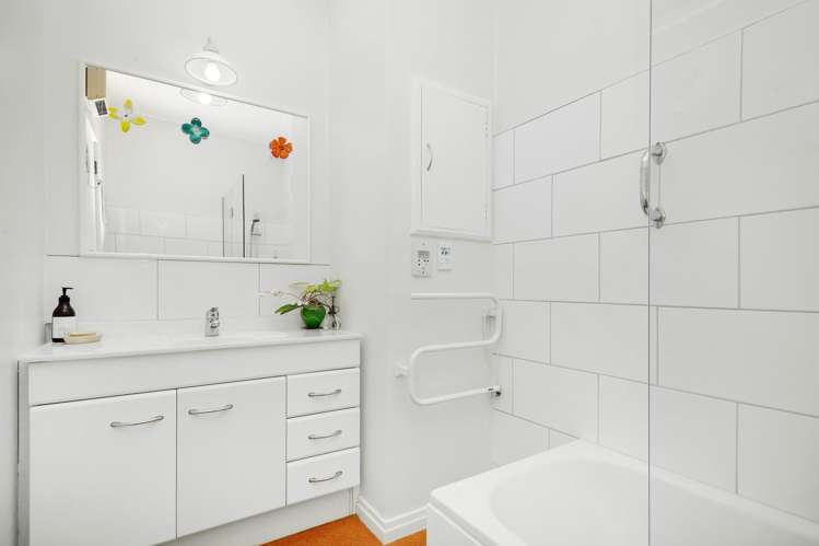 27 Penrose Street Woburn_13