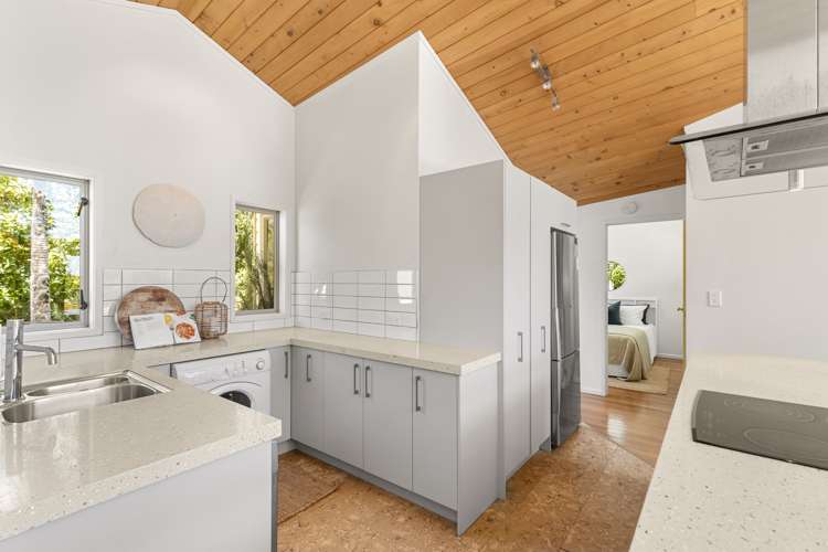 53 Waiheke Road Waiheke Island_10