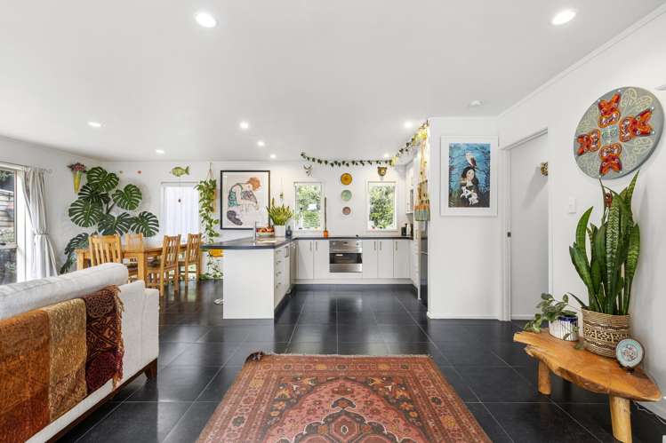 8 Seabreeze Way Raglan_36