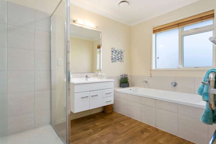 114 Amelia Place Leamington_16