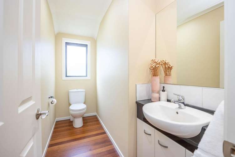 72 Barrington Drive Huntington_14