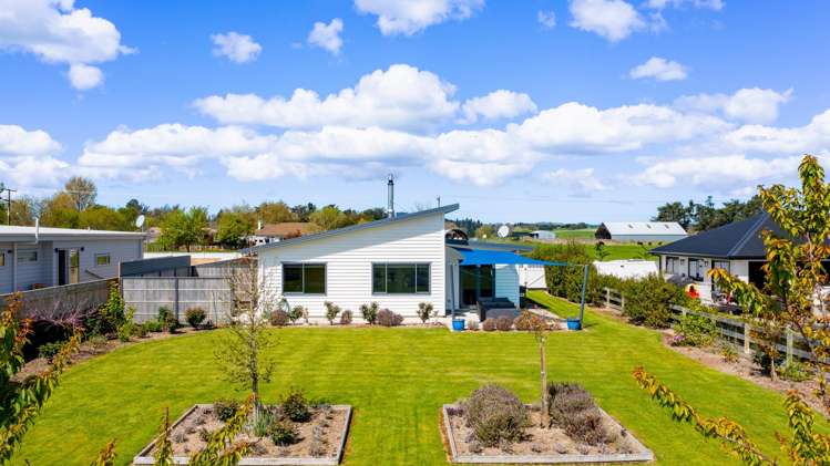 8 White Road Otane_14