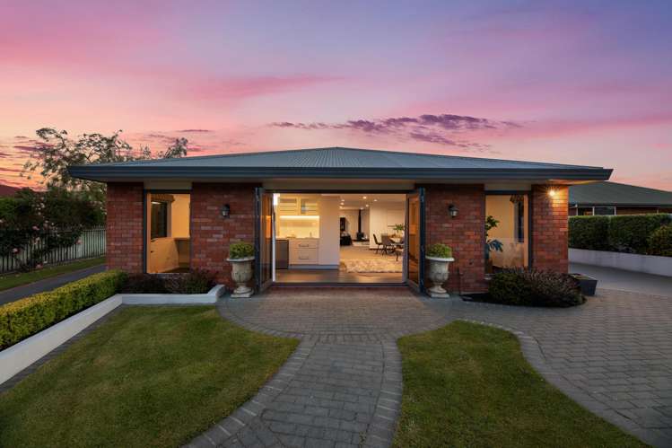 6 Robalan Place Redwoodtown_36